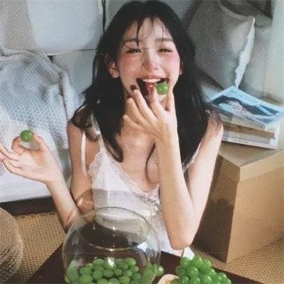 四片羽毛
